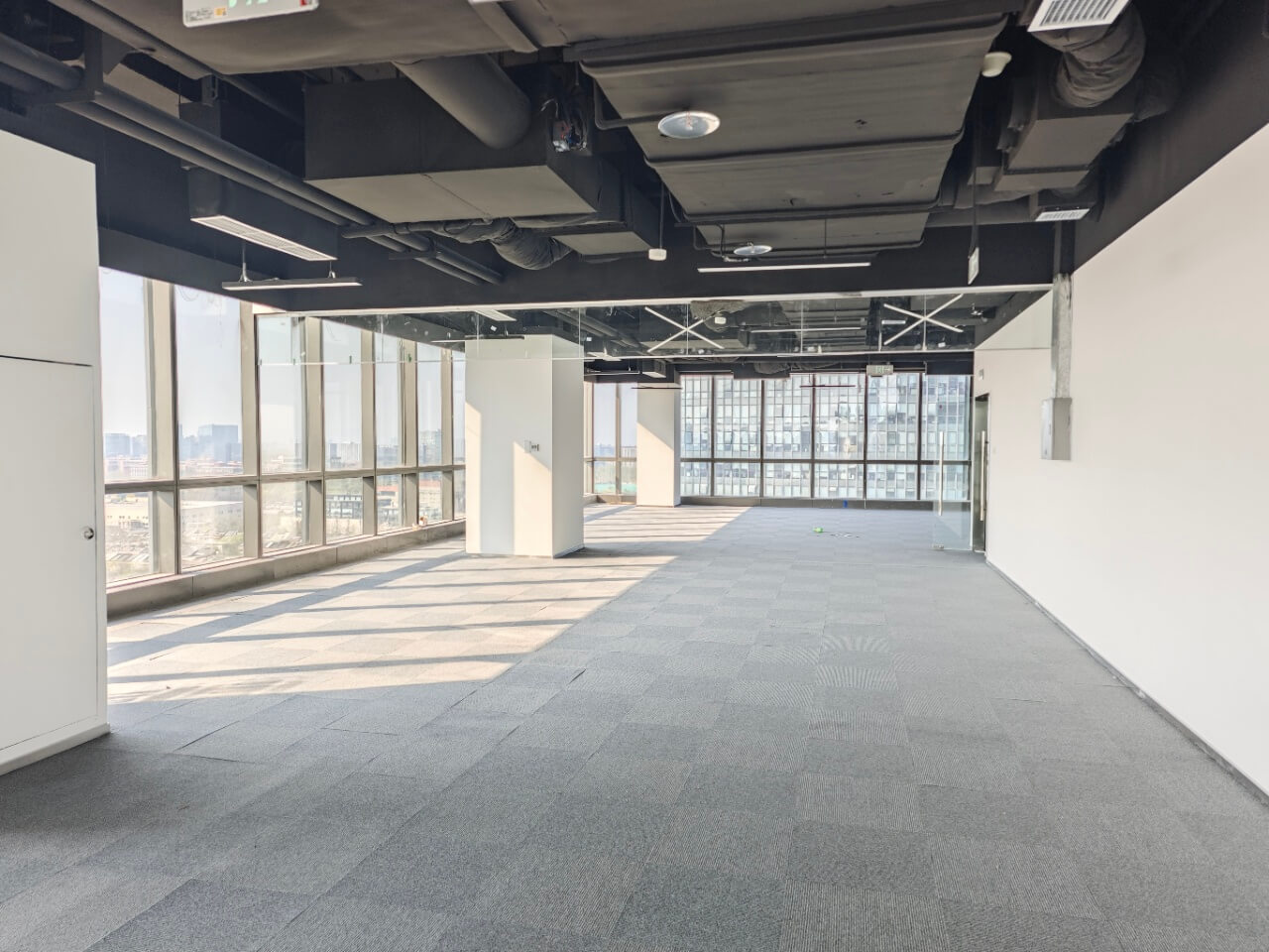 望京数字创意园     276平米办公室   
